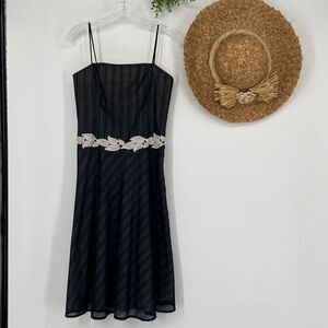 Helen Wang Fit & Flare Chiffon Spaghetti Strap Lace Dress Black Size 2‎